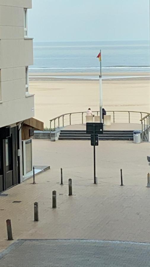 Studio Direct Aan Het Hoofdstrand Van Oostende - Naast Casino Exterior foto